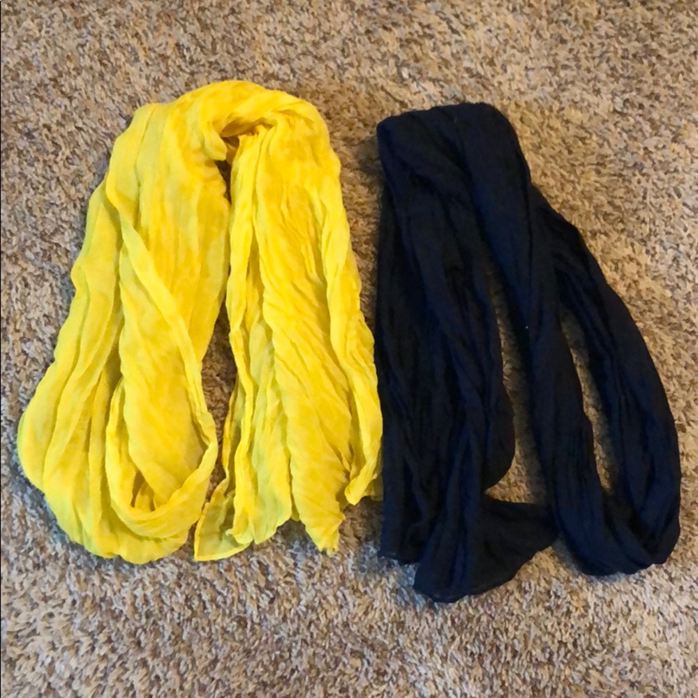 🔥 3/$15 🔥 2 Lightweight Scarves